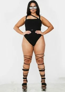 Poster Grl Always Feature Me Buckle Bodysuit
