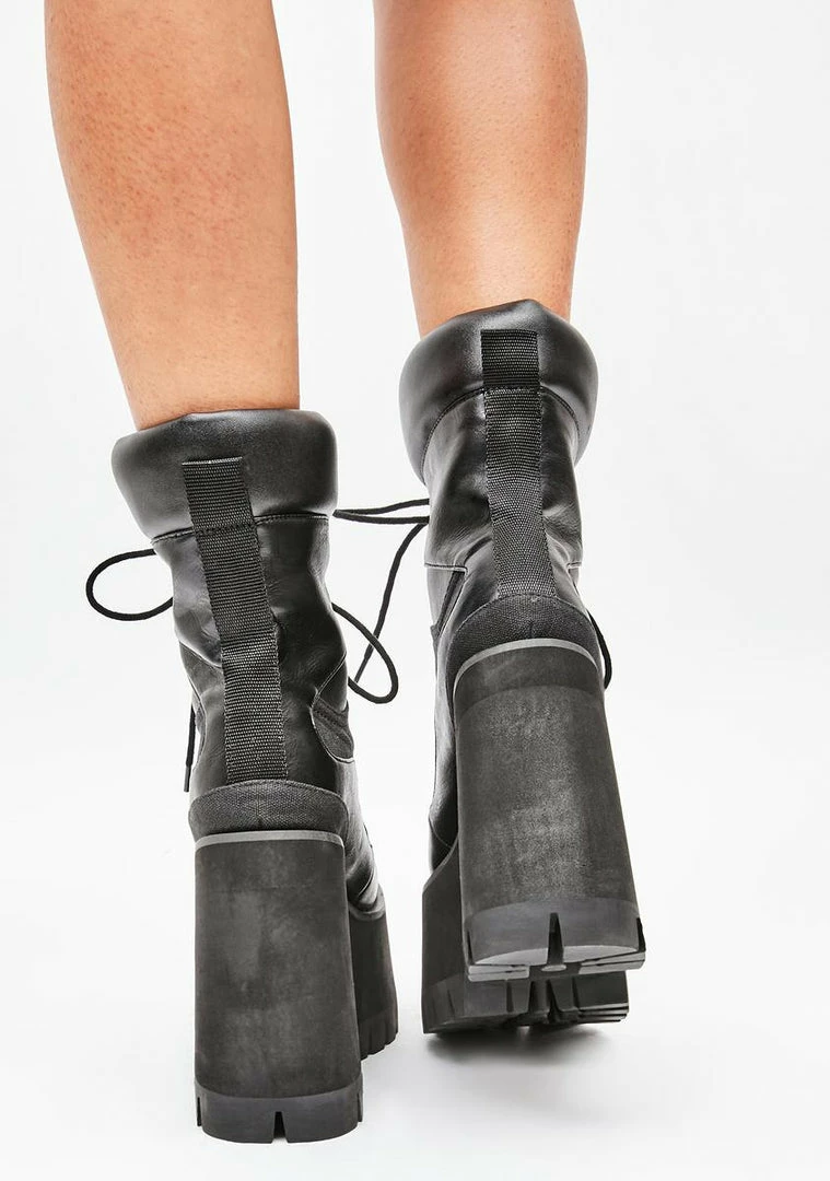 Poster Grl Platforms Werkin' Overtime Platform Hiker Boots 7 Poster Grl Platforms Werkin' Overtime Platform Hiker Boots