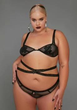 Poster Grl Lingerie & Sleepwear Miss Centerfold Syndrome Lace Set