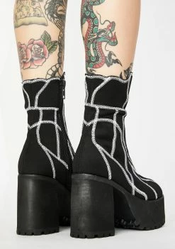 Poster Grl Platforms It's Called Clout Platform Boots