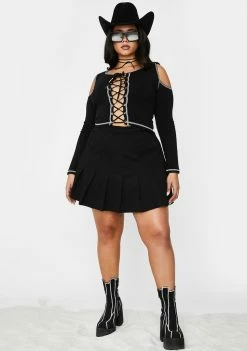 Poster Grl Duh It's Called Clout Lace Up Top