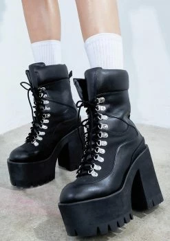 Poster Grl Platforms Werkin' Overtime Platform Hiker Boots