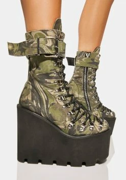 Poster Grl Platform Boots I'm A Catch Camo Traitor Boots