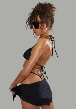 Poster Grl Ready For Staycation 3-Piece Bikini Set