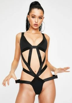 Poster Grl She Snapped Strappy Monokini Swim