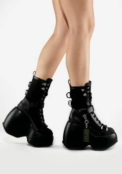 Poster Grl Check The Name Tag Platform Boots Platforms