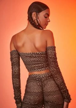 Poster Grl Gunsmoke Off The Shoulder Top Tops