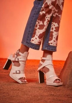 Poster Grl High Noon Mule Heels
