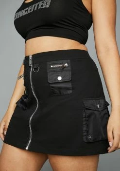 Poster Grl Plus Taking Over Cargo Skirt