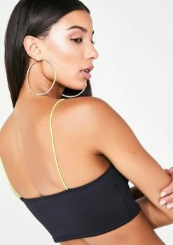 Poster Grl Can't Be Rivaled Crop Tank